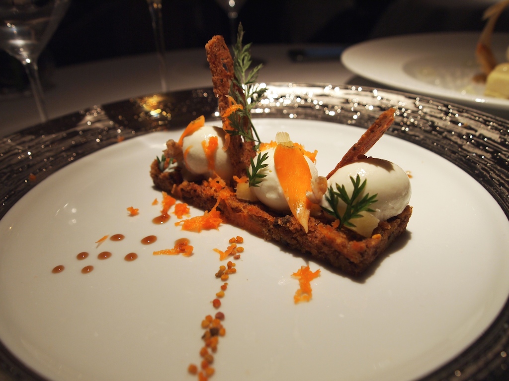 Restaurant Gordon Ramsay in London (review by ElizabethOnFood)